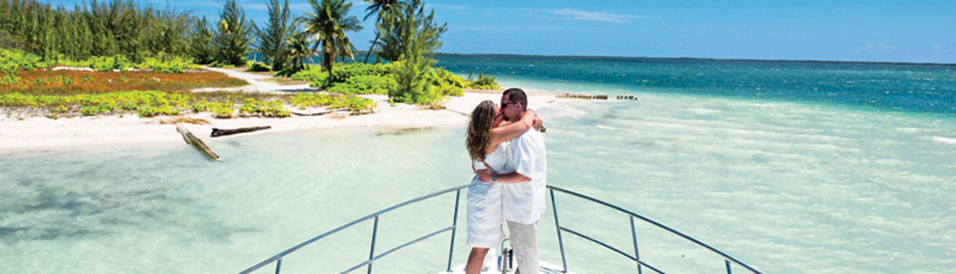 Wedding couple in beach